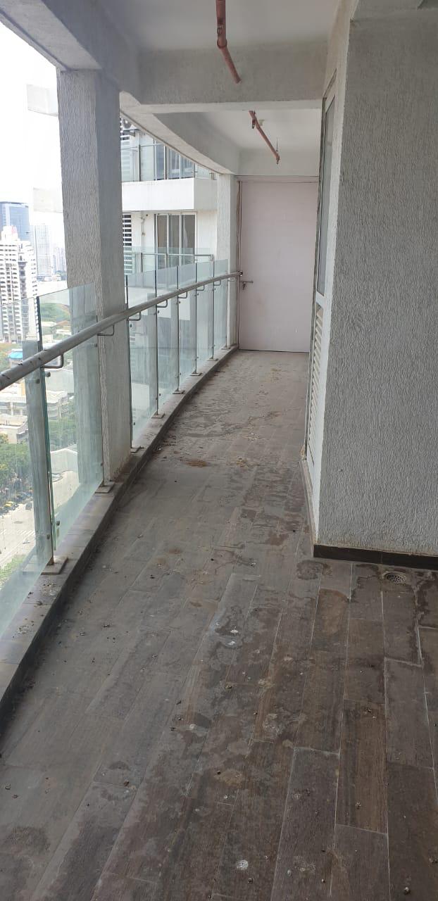 2 BHK Apartment For Rent in JP Decks Goregaon East Mumbai  7820642