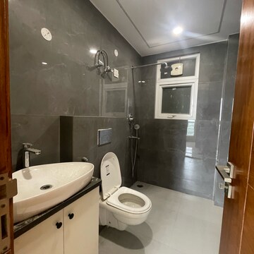 Bathroom in 4 BHK Builder Floor at BPTP Amstoria Country Floor , Sector 102 – for Sale