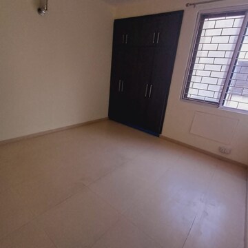 Room in 3 BHK Builder Floor at Vatika Primrose Floors, Sector 82 – for Sale