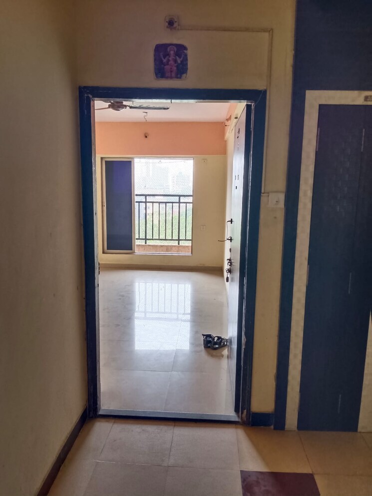 Room, thane west 2 Bedroom 630 Sq.Ft. Apartment In Thane West Thane 7820776