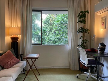 Master Bedroom in 1 BHK Apartment at Juhu – for Rent