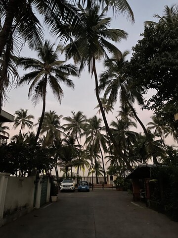 Balcony in 1 BHK Apartment at Juhu – for Rent