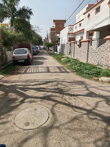 Parking in 4 BHK Independent House at Jankipuram – for Sale
