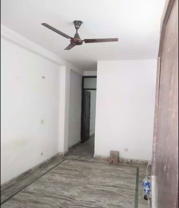 Room in 1 BHK Builder Floor at Mehrauli – for Rent