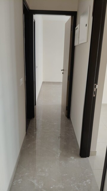 2 BHK Apartment For Rent in Adityaraj Breeze, Vikhroli East