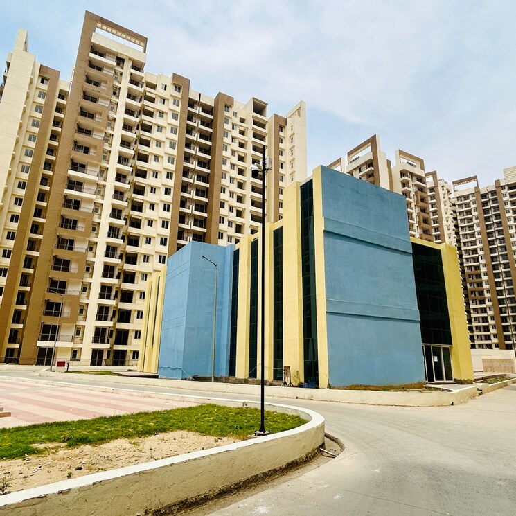 Exterior View, amrapali-golf-homes 3 Bedroom 1115 Sq.Ft. Apartment In Haibatpur Greater Noida 7821097