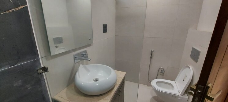 Bathroom, east of kailash 4 Bedroom 2250 Sq.Ft. Builder Floor In East Of Kailash Delhi 7821092