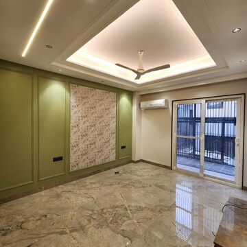 Room in 3 BHK Builder Floor at Anant Raj The Estate Floors, Sector 60 – for Sale