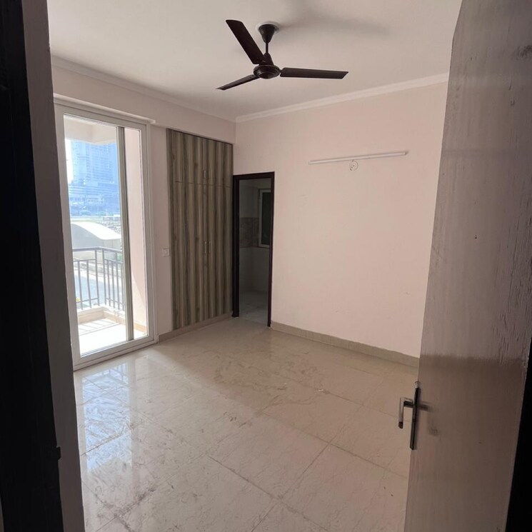 Room, amrapali-golf-homes 3 Bedroom 1425 Sq.Ft. Apartment In Haibatpur Greater Noida 7821122