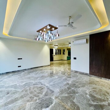 Room in 4 BHK Builder Floor at Ansal API Esencia, Sector 67 – for Sale