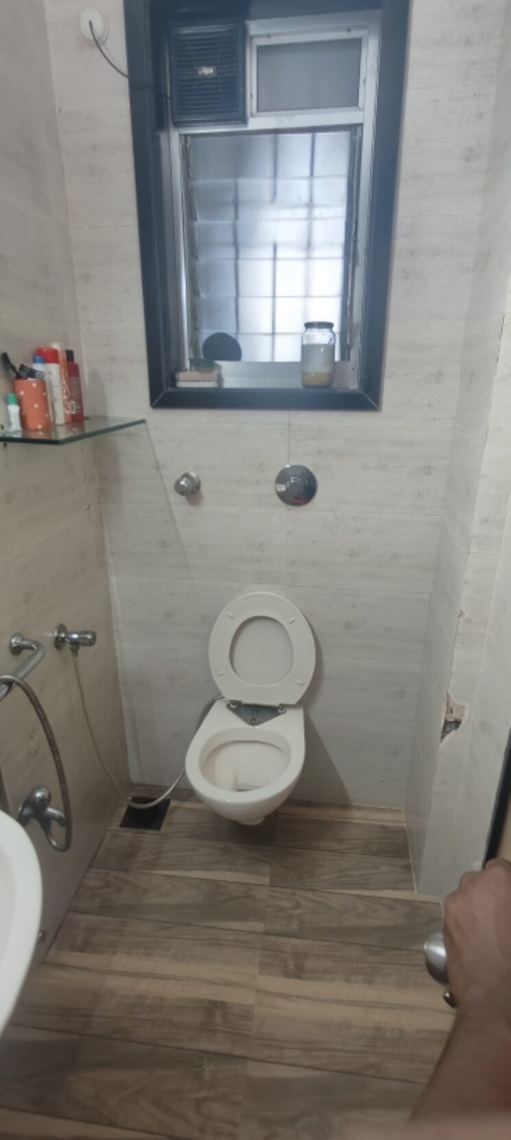 Bathroom, shah-chheda-mahavir-ornate 4 Bedroom 2500 Sq.Ft. Apartment In Kopar Khairane Navi Mumbai 7821133