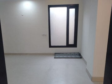 Room in 3 BHK Builder Floor at Greater Kailash Part 3 – for Sale