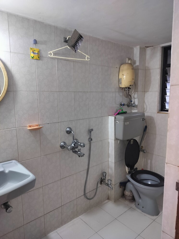 Bathroom, garden-avenue 2 Bedroom 1100 Sq.Ft. Apartment In Nerul Sector 21 Navi Mumbai 7821183