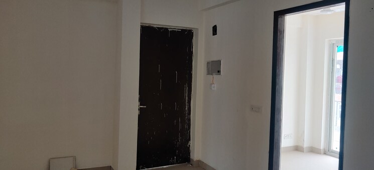 Room, sector 77 3 Bedroom 180 Sq.Yd. Builder Floor In Sector 77 Faridabad 7821255
