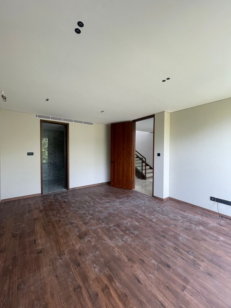 Room, embassy-boulevard 4 Bedroom 3100 Sq.Ft. Apartment In Yelahanka Bangalore 7821223