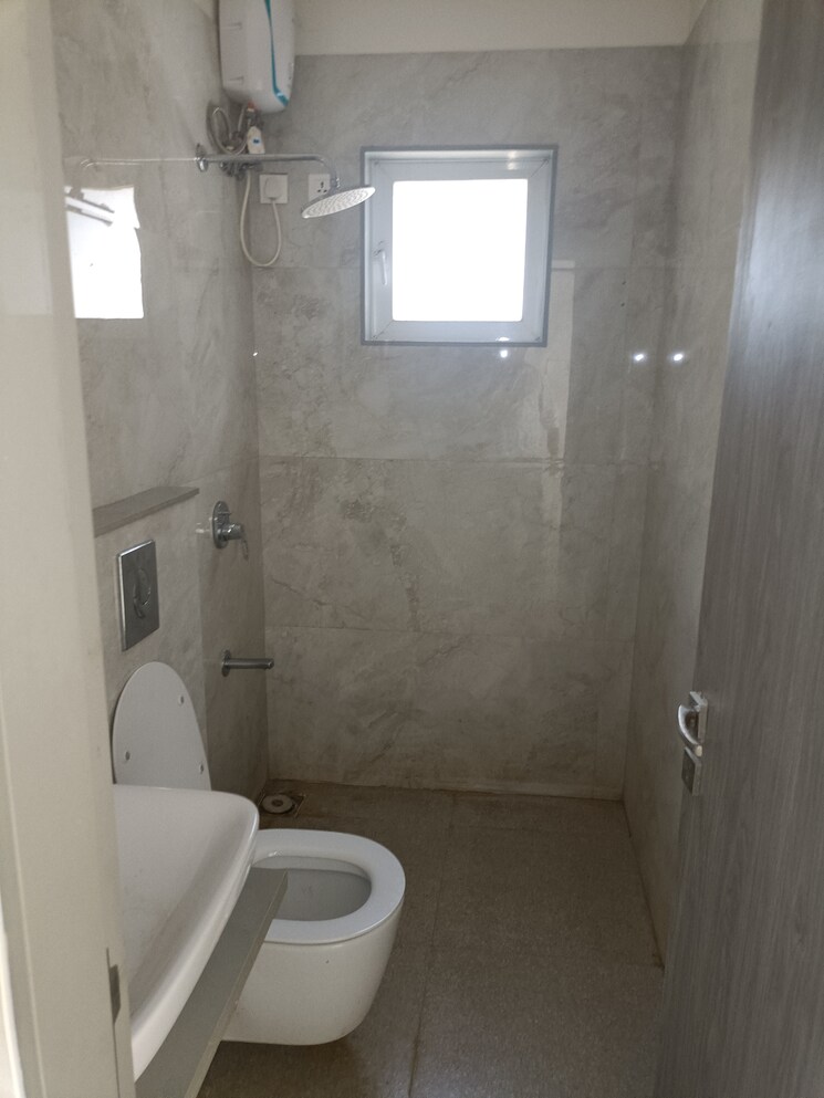 Bathroom, k-hemani-login 2 Bedroom 829 Sq.Ft. Apartment In Kandivali West Mumbai 7821293