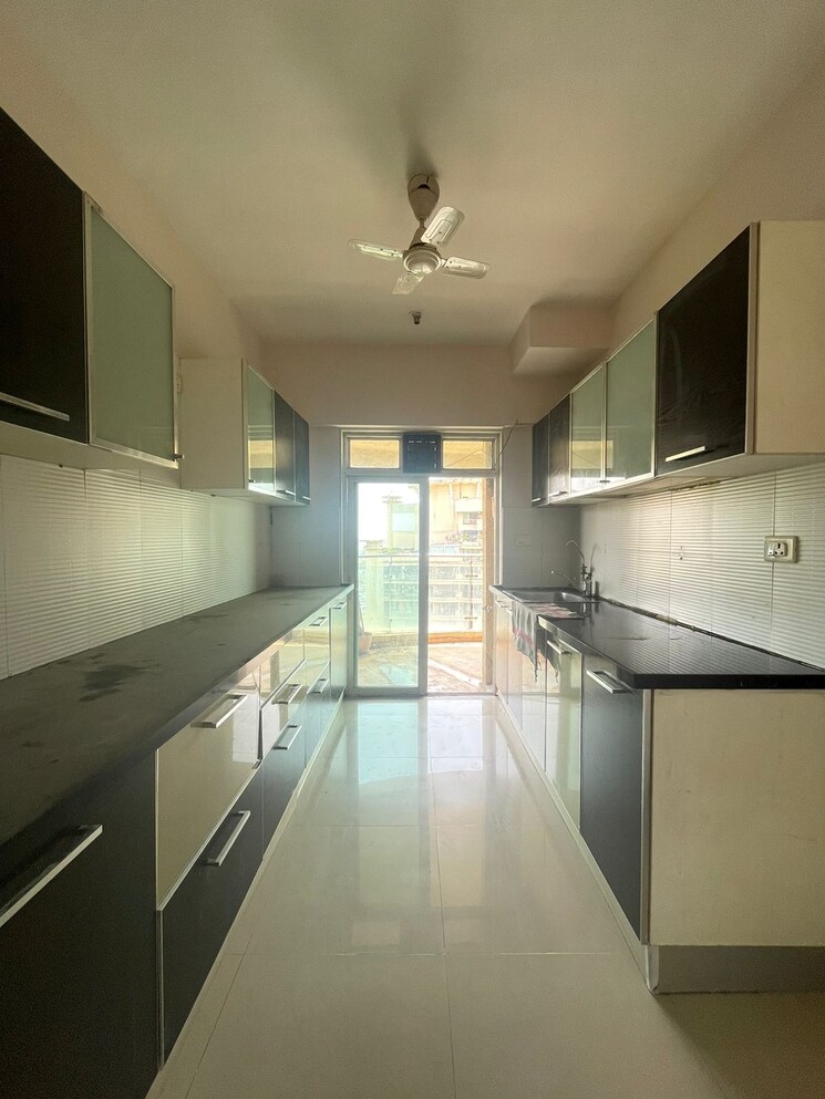 Kitchen, nahar-iris-ivy 3 Bedroom 1500 Sq.Ft. Apartment In Andheri East Mumbai 7821371