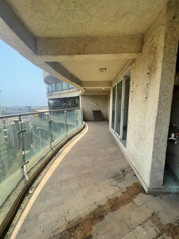 Balcony, nahar-iris-ivy 3 Bedroom 1500 Sq.Ft. Apartment In Andheri East Mumbai 7821371