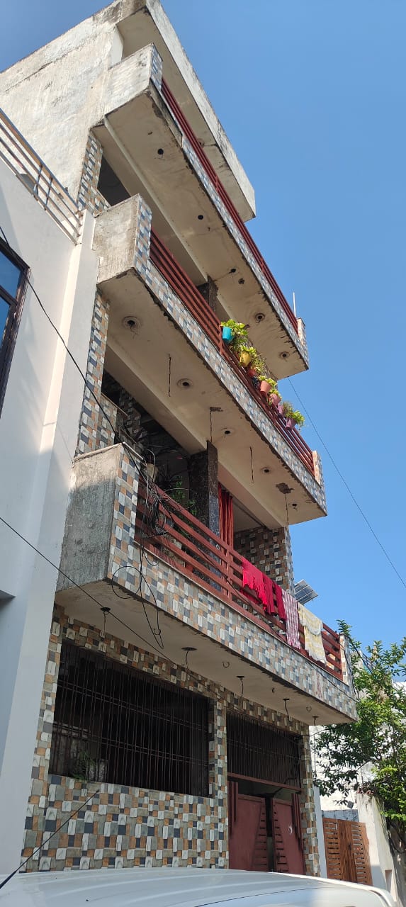6 BHK + Pooja Room,Servant Room,Study Room,Extra Room Independent House For Sale in Vishal Enclave Chinhat