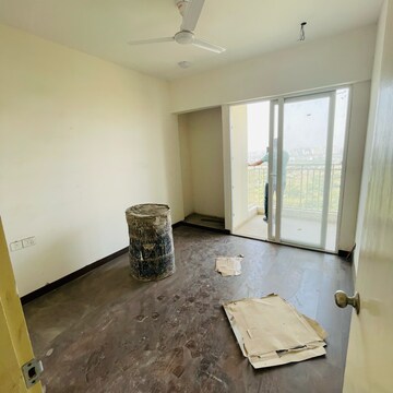 Room in 2 BHK Apartment at Mahagun Mantra II, Vaidpura – for Sale