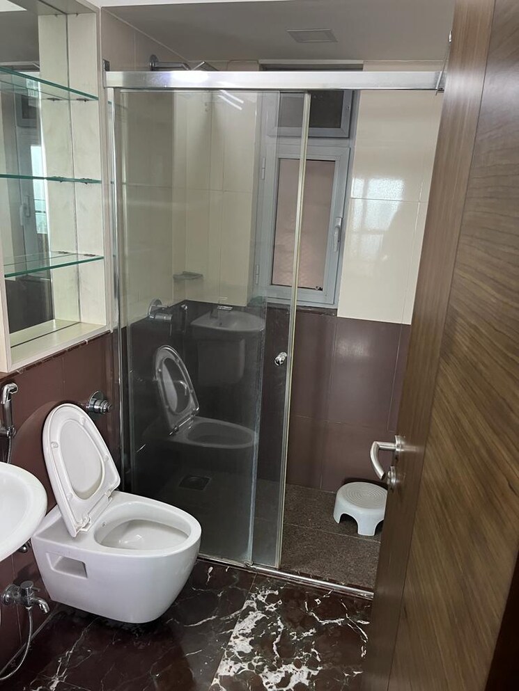 Bathroom, db-orchid-woods 4 Bedroom 2660 Sq.Ft. Apartment In Goregaon East Mumbai 7821496