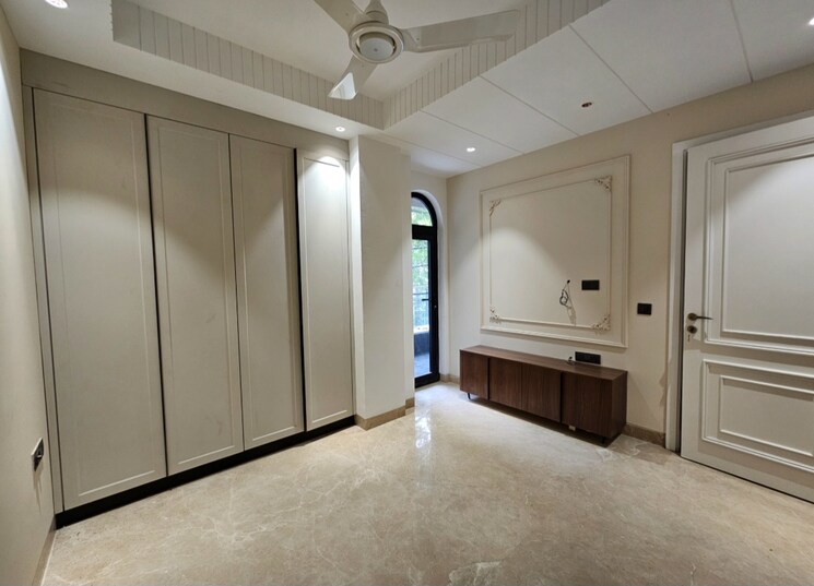 Bedroom, rajinder nagar 5 Bedroom 660 Sq.Yd. Builder Floor In Rajinder Nagar Delhi 7821569