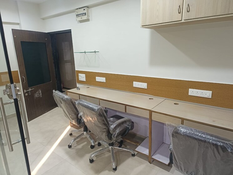 Team Area, mithakali Commercial Office Space 800 Sq.Ft. In Mithakali Ahmedabad 7821562