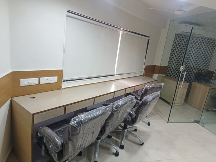 Team Area, mithakali Commercial Office Space 800 Sq.Ft. In Mithakali Ahmedabad 7821562