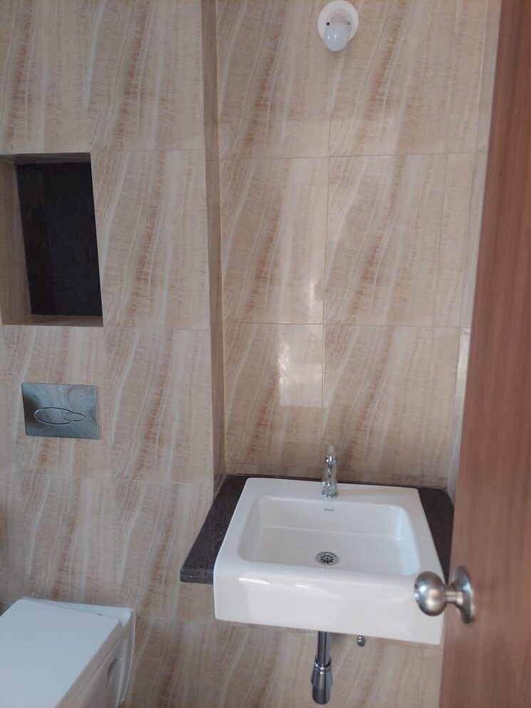 Bathroom, lodha-amara 2 Bedroom 672 Sq.Ft. Apartment In Kolshet Road Thane 7821698