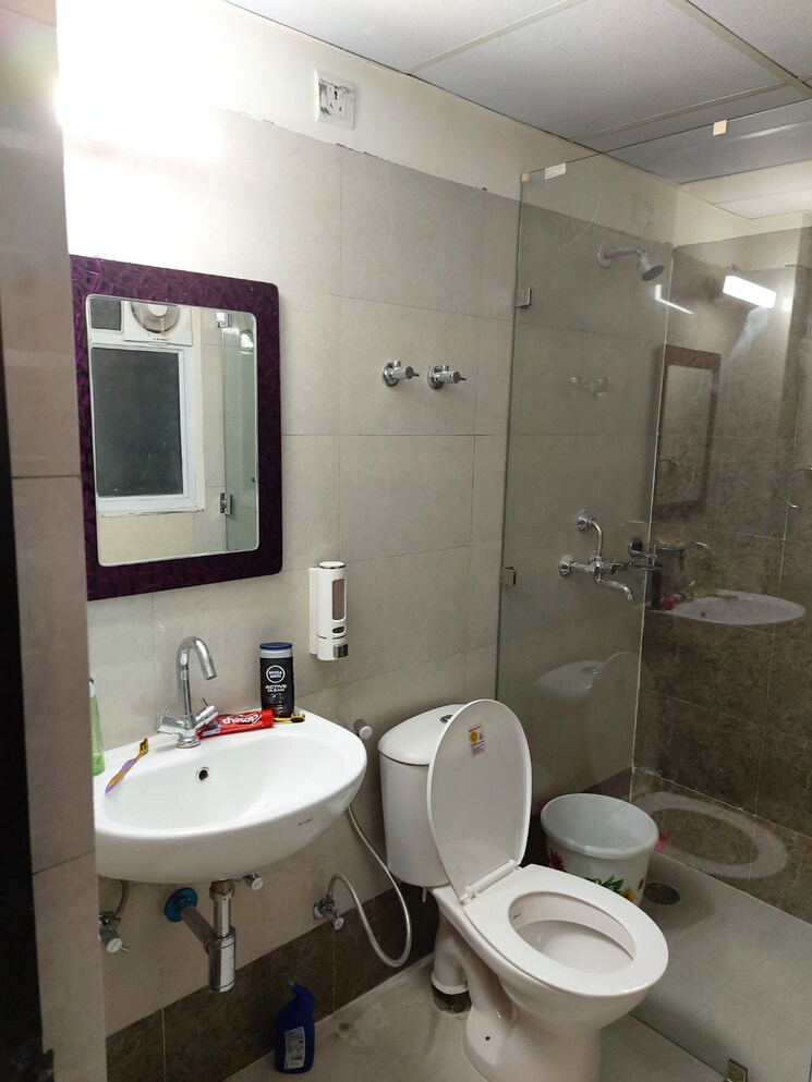 Bathroom, mcc-signature-homes 3 Bedroom 1500 Sq.Ft. Apartment In Raj Nagar Extension Ghaziabad 7821830