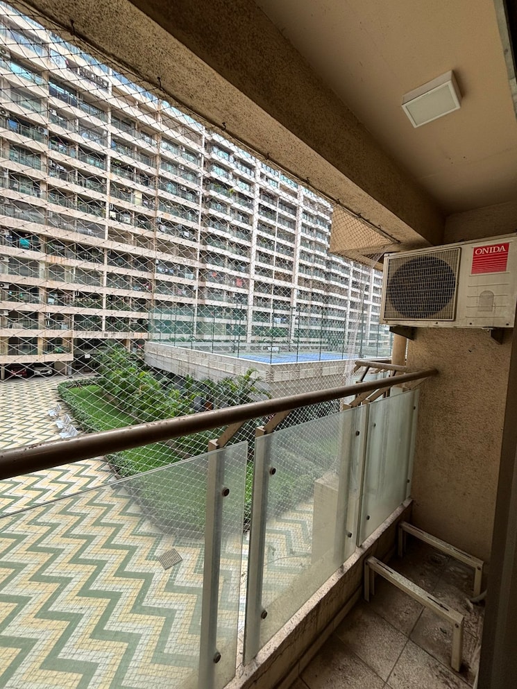 Balcony, k-raheja-vistas 3 Bedroom 1139 Sq.Ft. Apartment In Andheri East Mumbai 7821912
