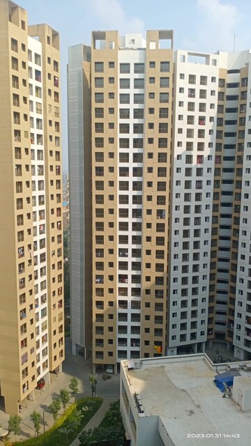 2 BHK Apartment For Rent in Sunteck West World, Naigaon East