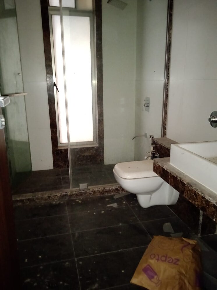 Bathroom, rajesh-raj-grandeur 4 Bedroom 1932 Sq.Ft. Apartment In Powai Mumbai 7821953