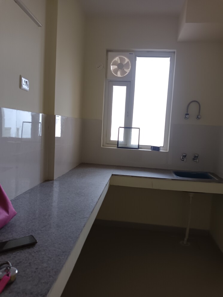 Kitchen, shree-vardhman-green-court 2 Bedroom 690 Sq.Ft. Apartment In Sector 90 Gurgaon 7822015