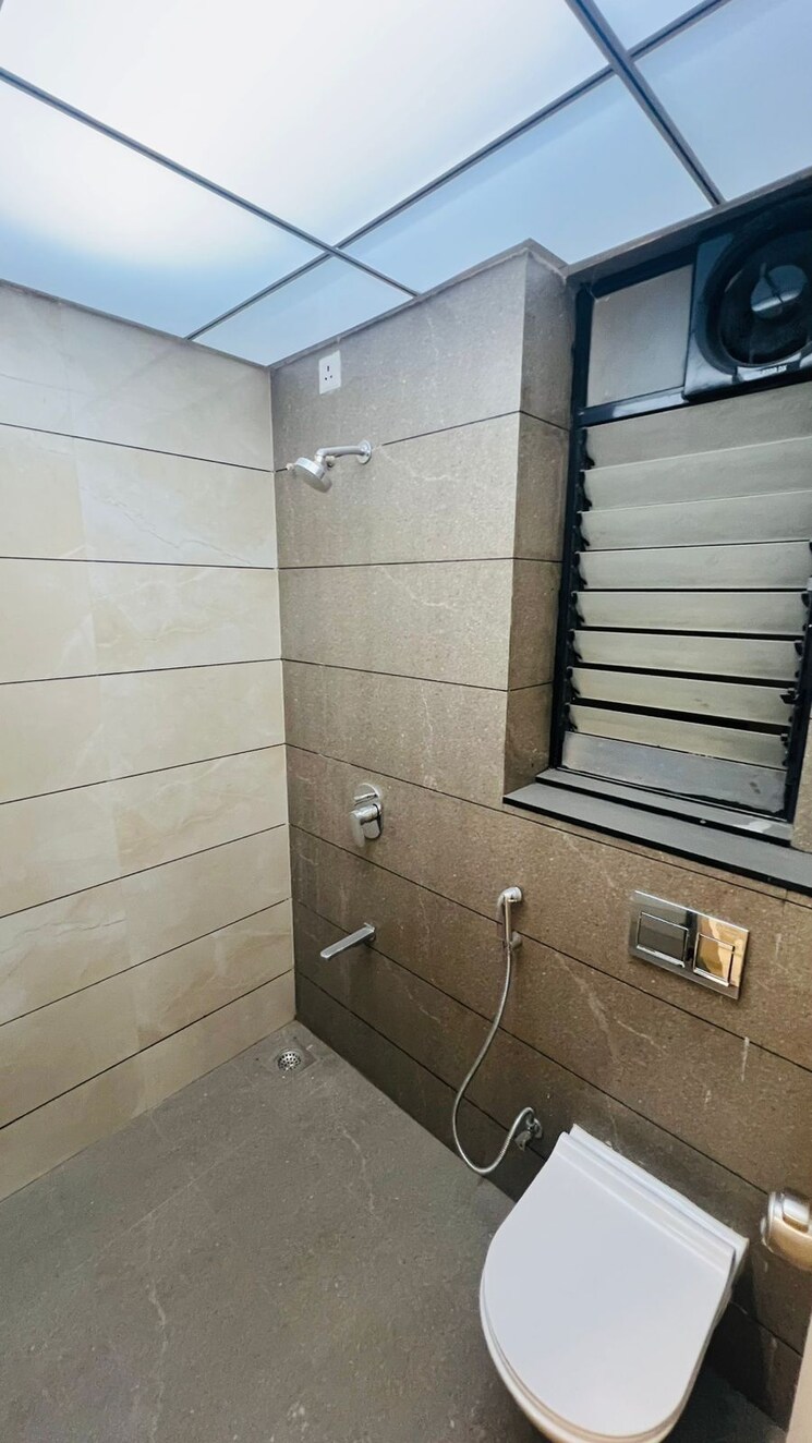 Bathroom, rama-metro-life 2 Bedroom 725 Sq.Ft. Apartment In Tathawade Pune 7822025