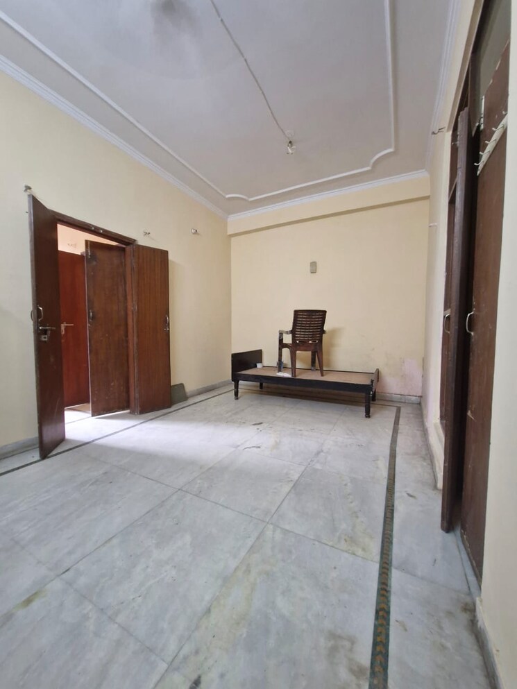 Room, the-grand 3 Bedroom 300 Sq.Ft. Builder Floor In Sector 52 Gurgaon 7822031