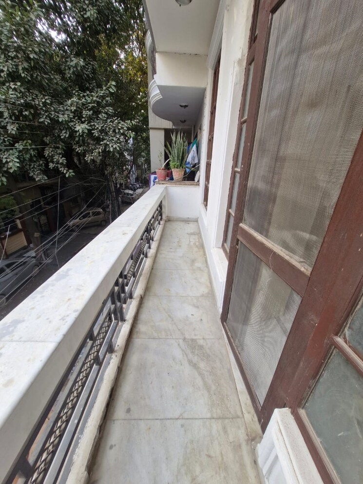 Balcony, the-grand 3 Bedroom 300 Sq.Ft. Builder Floor In Sector 52 Gurgaon 7822031