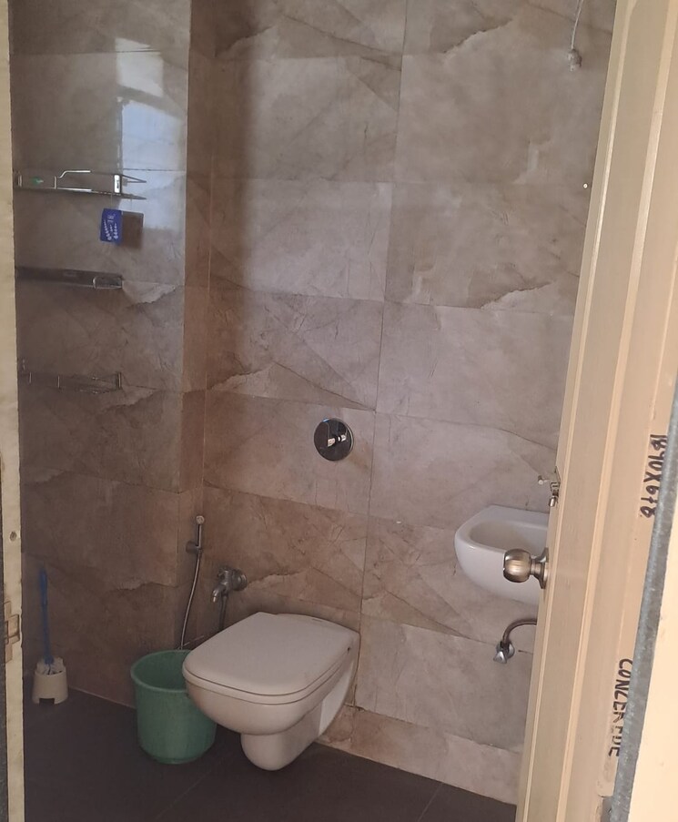 Bathroom, pride-park 2 Bedroom 725 Sq.Ft. Apartment In Dhokali Thane 7822110