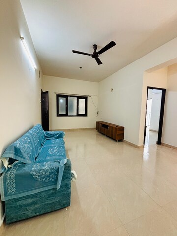 Room in 2 BHK Apartment at Kondapur – for Rent