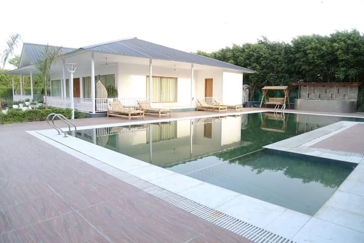 3 BHK + Pooja Room,Servant Room,Study Room,Extra Room Villa For Sale in Sector 135