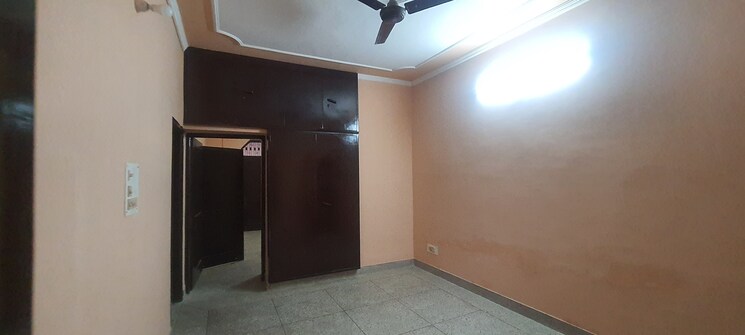 Room, sector 8 2.5 Bedroom 250 Sq.Ft. Independent House In Sector 8 Faridabad 7822422