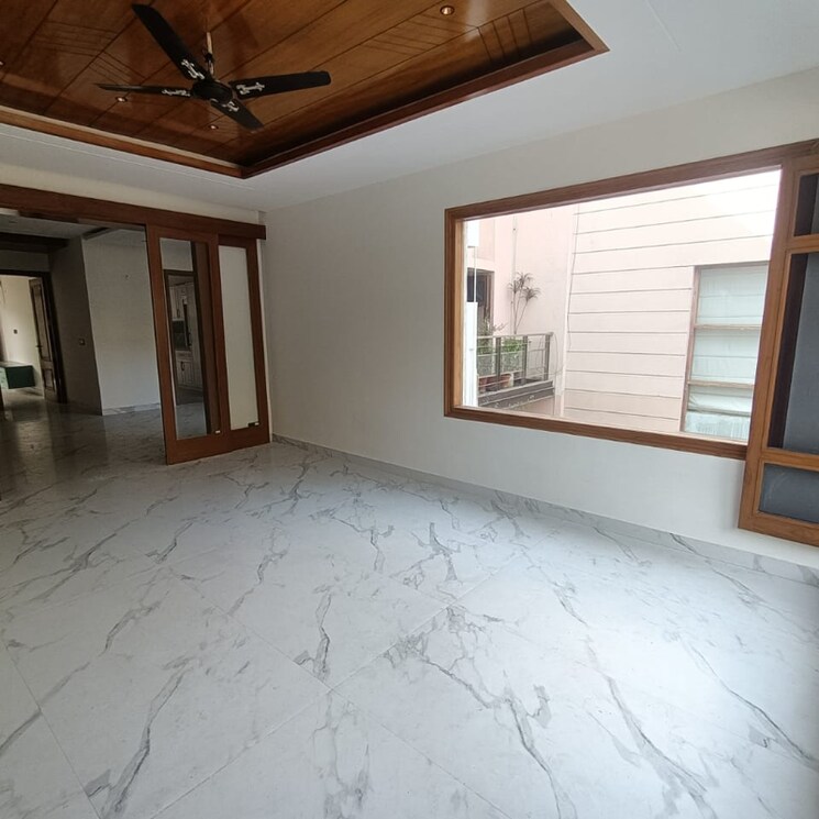 Room, sector 42 3 Bedroom 2450 Sq.Ft. Apartment In Sector 42 Chandigarh 7822491