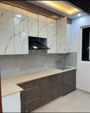 Kitchen in 3 BHK Builder Floor at Sector 73 – for Sale