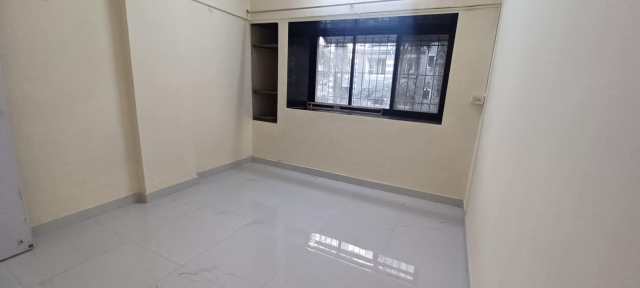 2 BHK Apartment For Rent in Holy Cross Tower Borivali West Mumbai  7822780