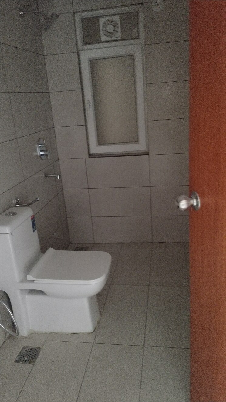 Bathroom, tata-eureka-park 3 Bedroom 1575 Sq.Ft. Apartment In Sector 150 Noida 7822805