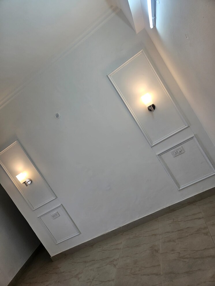 Room, dhakoli village 3 Bedroom 2150 Sq.Ft. Apartment In Dhakoli Village Zirakpur 7822811