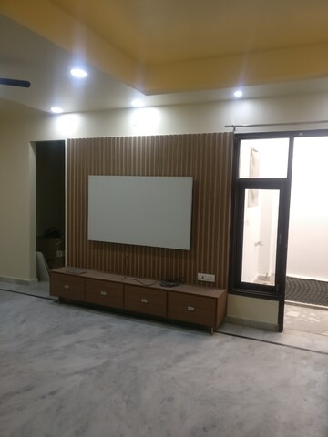 Room in 2.5 BHK Apartment at Rise Organic Ghar, Lal Kuan – for Sale