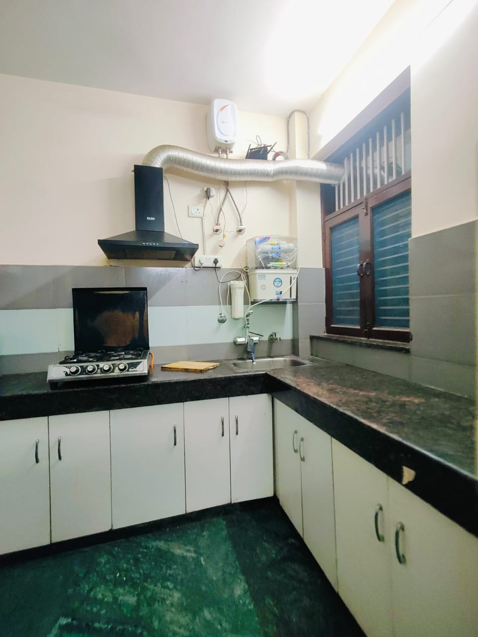 3 BHK + Servant Room 1950 Sq.Ft. Apartment in Unitech Heritage City