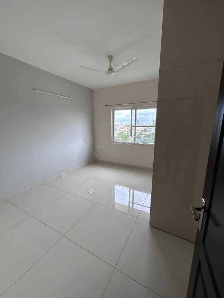 Bathroom, shriram-blue 3 Bedroom 1505 Sq.Ft. Apartment In Kr Puram Bangalore 7822994