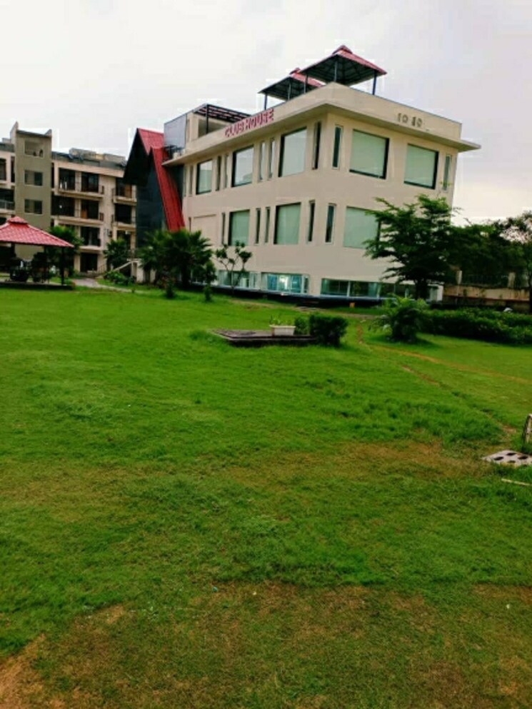 Garden, kharar landran road 3 Bedroom 1650 Sq.Ft. Apartment In Kharar Landran Road Mohali 7823032